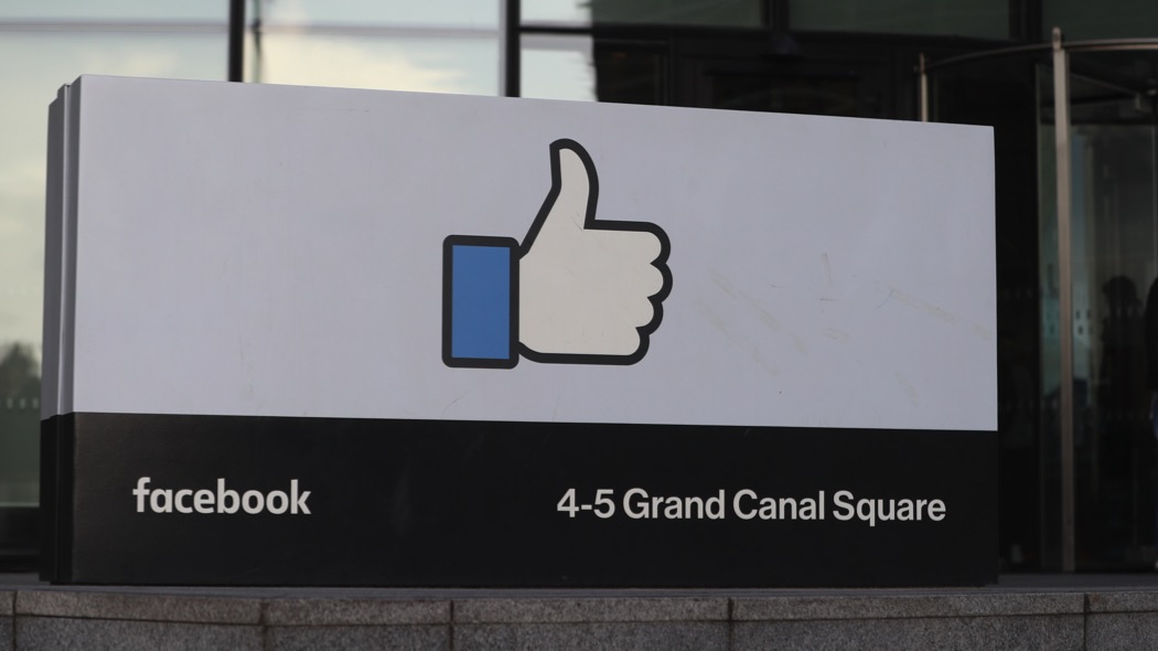 Facebook, Garante privacy Irlanda accusato di rallentare sanzioni