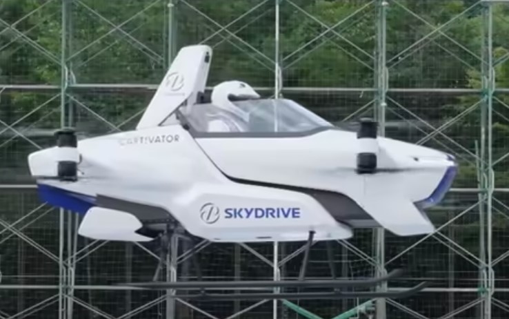 Auto volante, in Giappone il primo test drive. VIDEO