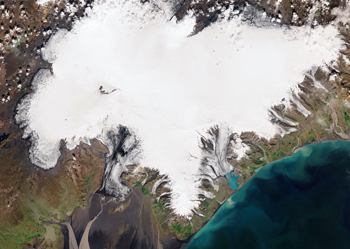 Il ghiacciaio Vatnajökull in Islanda, visto da molto in alto