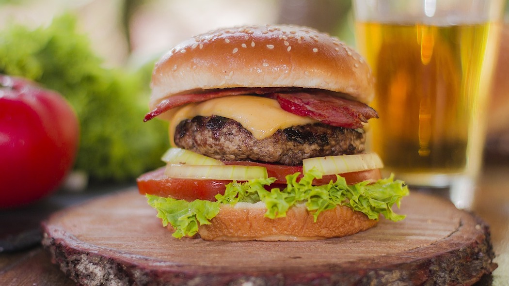 Hamburger vegano, cosa ha deciso il Parlamento europeo