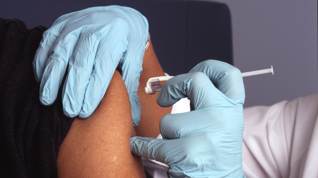 Quanto sarà sicuro il vaccino contro il nuovo coronavirus, una volta approvato?