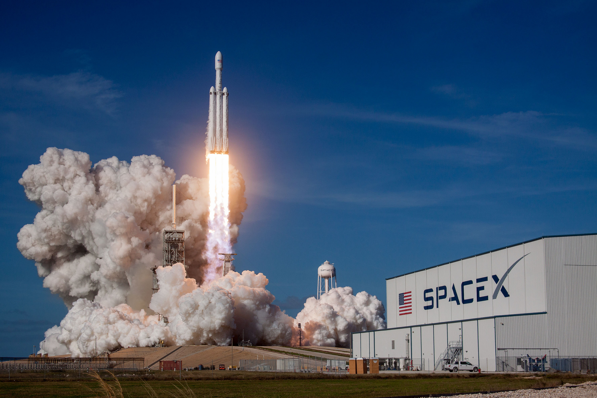 Elon Musk, Indonesia offre isola per lanciare i razzi di SpaceX
