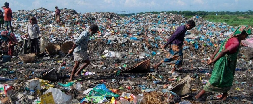 Plastica, quanto costa al mondo l’inquinamento?