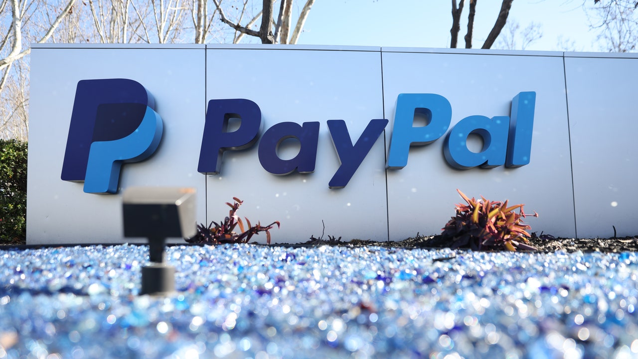 PayPal ti farà pagare il conto corrente se non lo usi