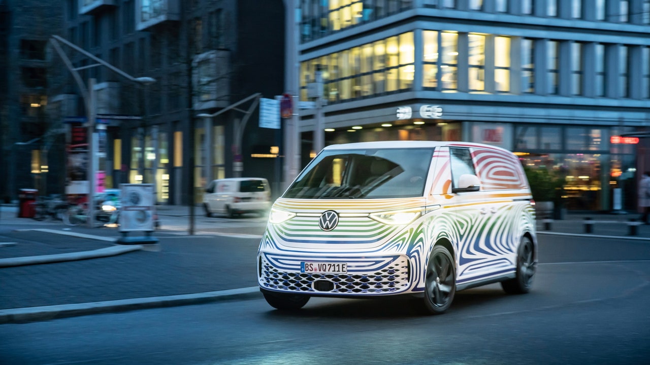 La nuova vita elettrica del pulmino Volkswagen, ecco ID. Buzz