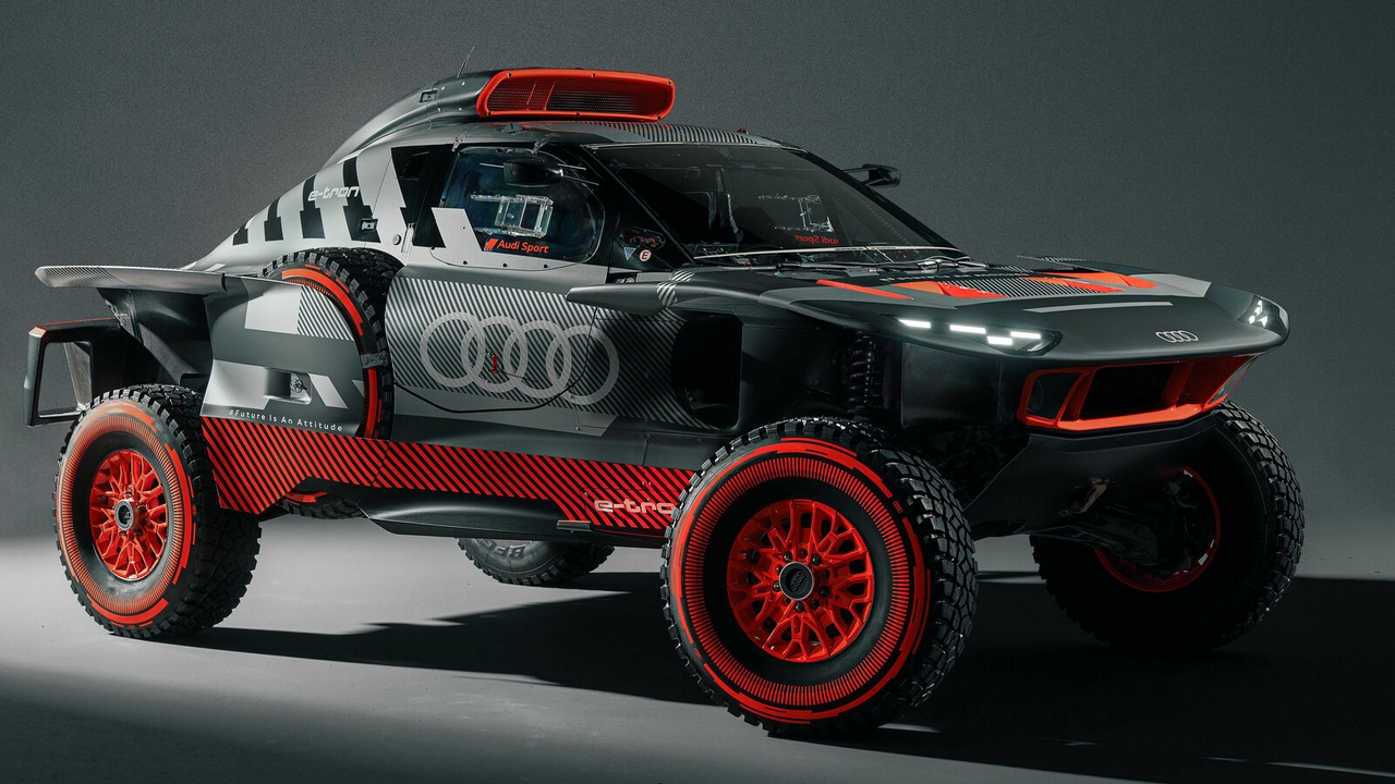 Audi RS Q e-tron E2: arriva la nuova evoluzione con l’obiettivo di vincere la Dakar 2023