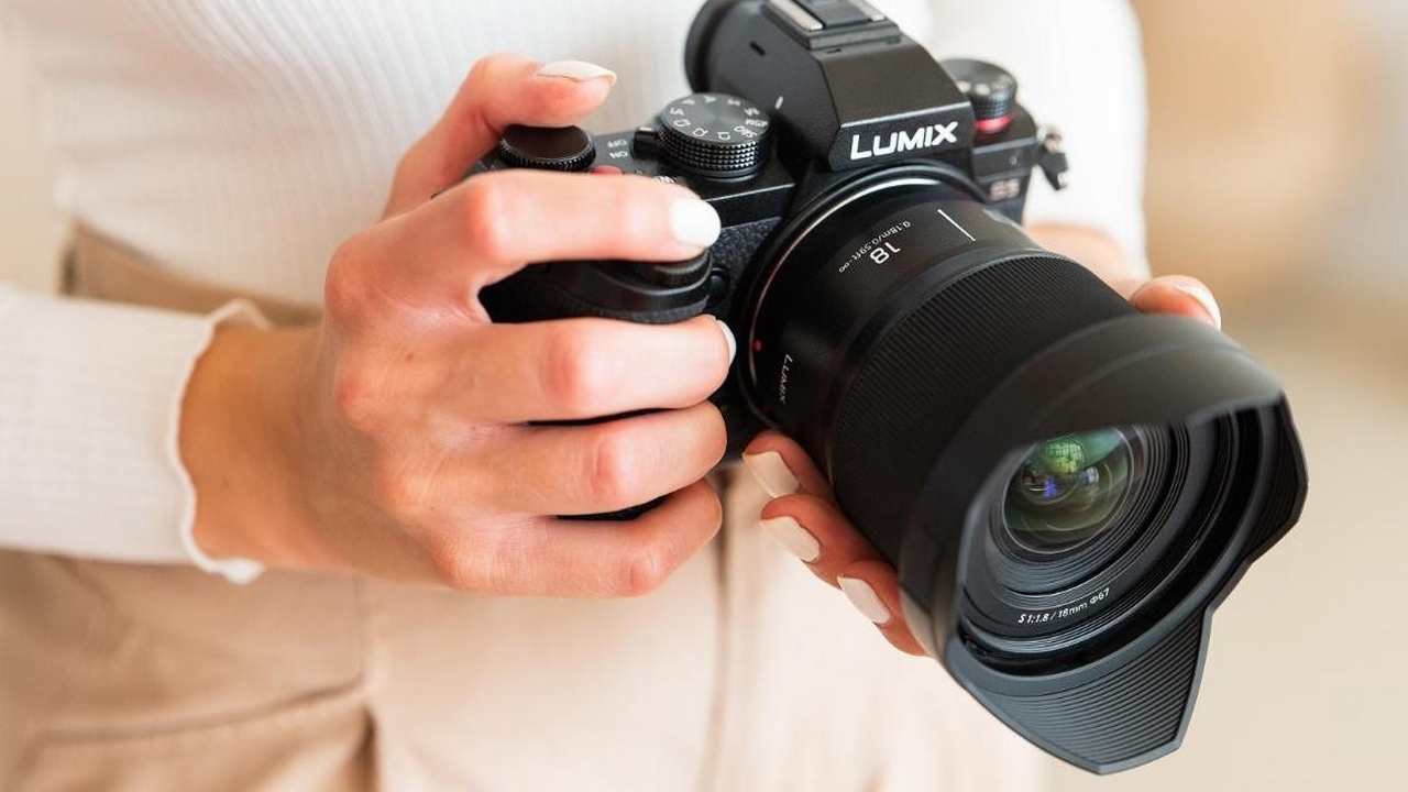 Panasonic Lumix S 18mm F1.8: un nuovo obiettivo compatto e leggero per L-mount