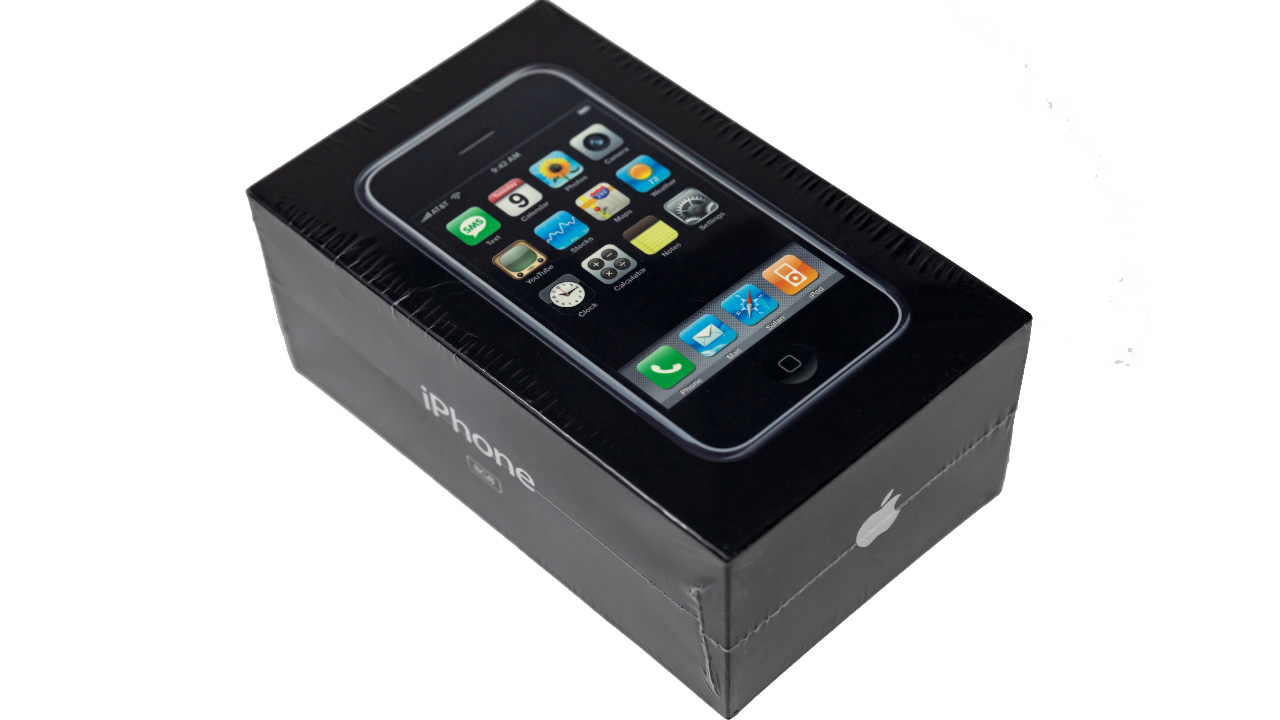 Un rarissimo iPhone del 2007 ancora sigillato è stato venduto all’asta per 40.000 euro