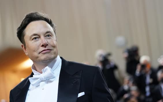 Elon Musk e la regola dei 5 minuti: ecco i segreti del suo successo