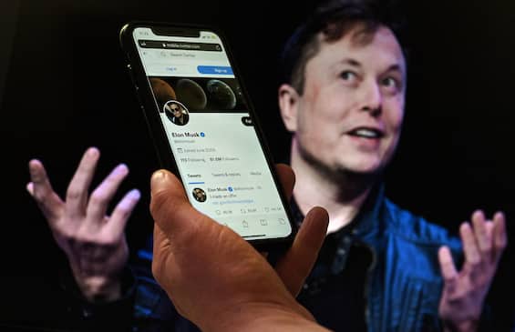 Twitter, Elon Musk: ‘Ho pagato 8 dollari per avere l’account verificato’