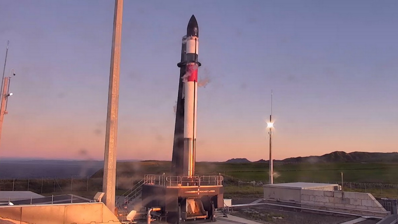 Rocket Lab ha lanciato un razzo spaziale, non riesce il recupero ”al volo”