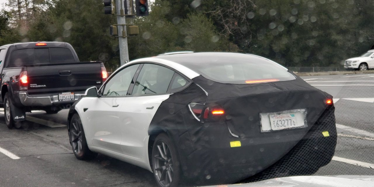 Avvistata ancora la Tesla Model 3 restyle: annuncio a marzo?