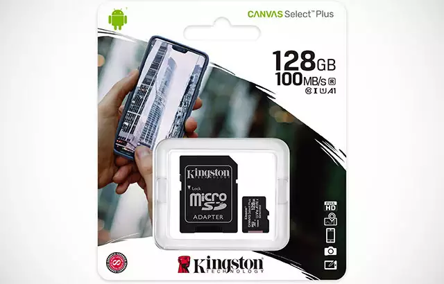 La scheda microSD di Kingston da 128 GB con adattatore per slot SD