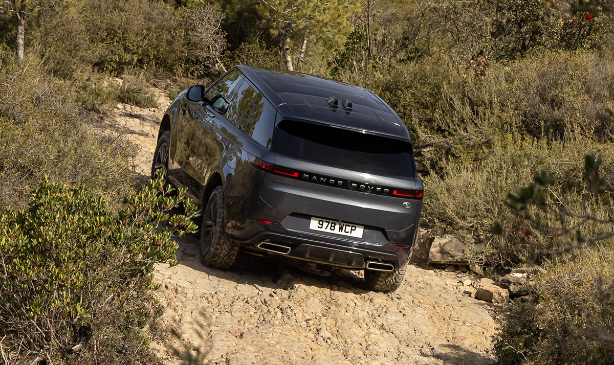 Range Rover Sport PHEV Offroad