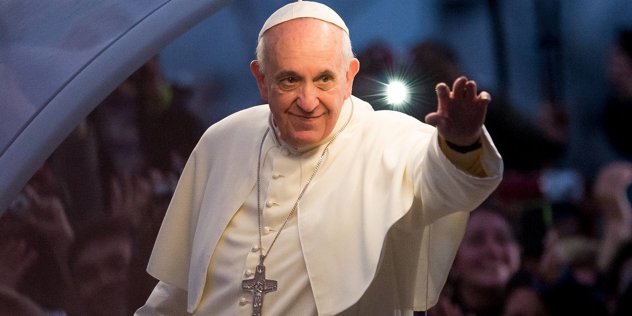 Papa Francesco con Popecast e gli altri podcast che non ti aspetti