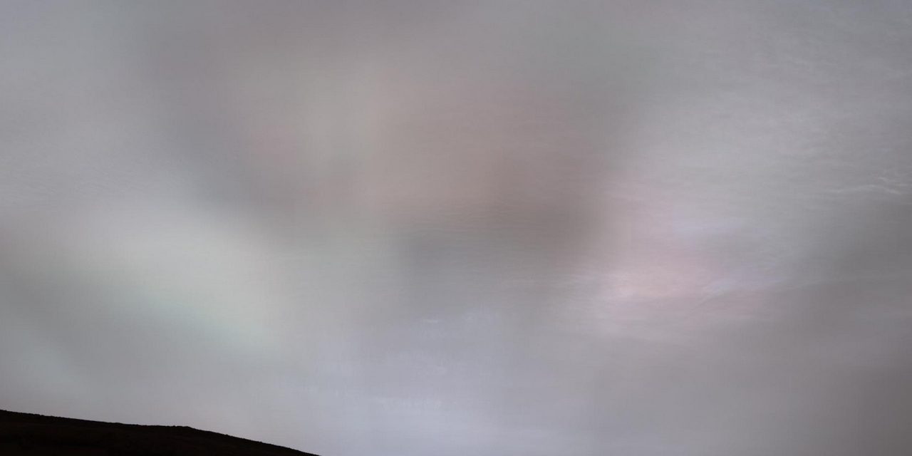 NASA Curiosity ha fotografato per la prima volta i raggi solari attraverso le nuvole su Marte