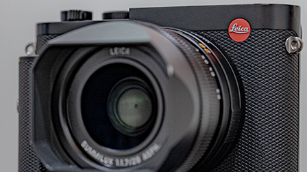 Leica Q3: 60 Mp, 8K e rilevazione di fase. Non le manca più nulla