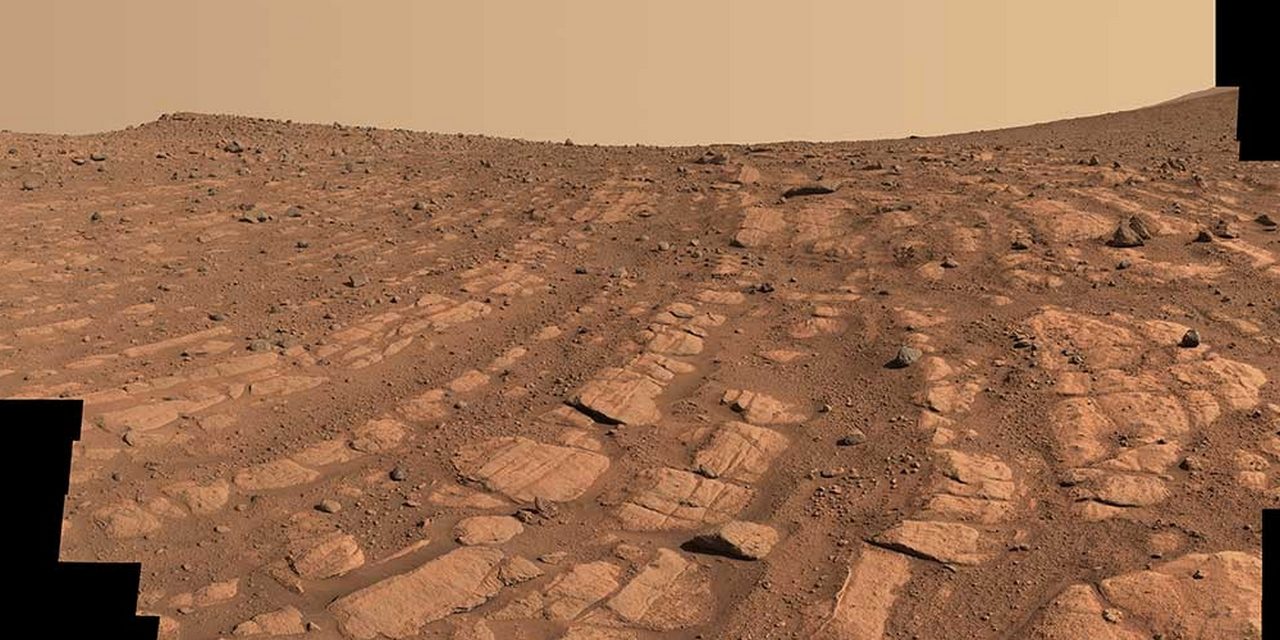 NASA Perseverance fotografa il letto di un antico fiume su Marte