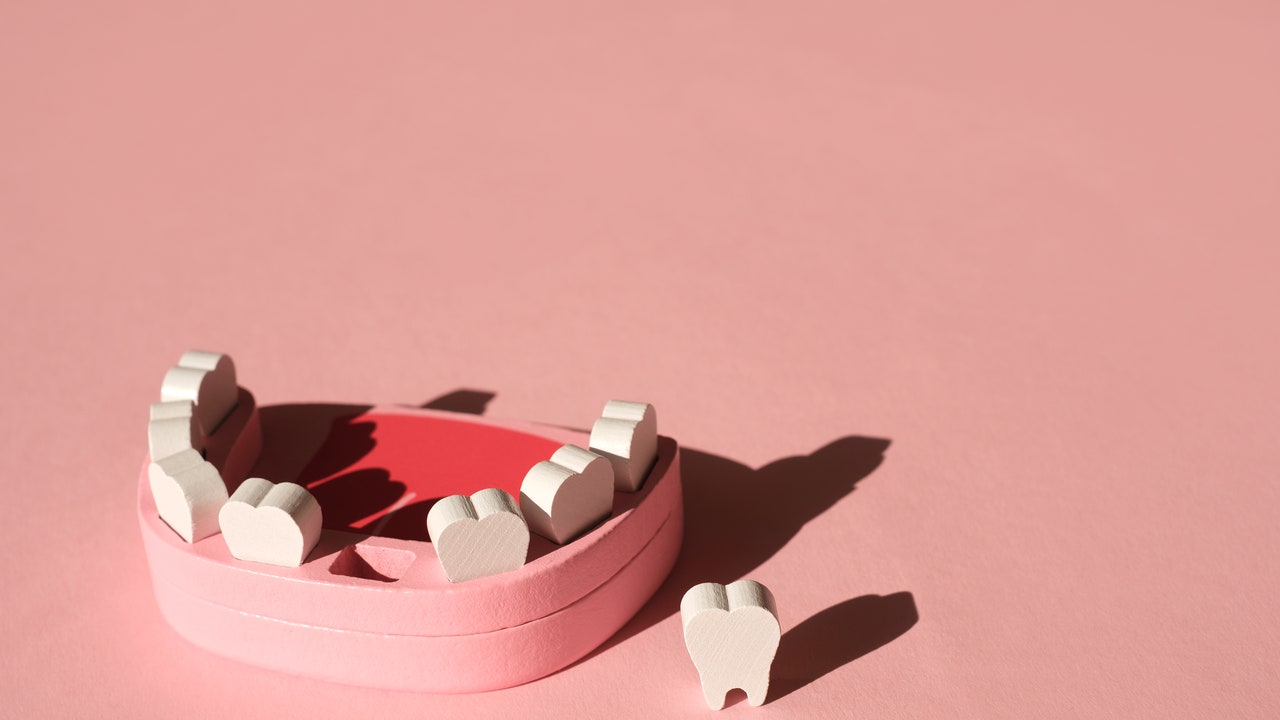 Denti, al via il trial clinico per il farmaco che li fa ricrescere