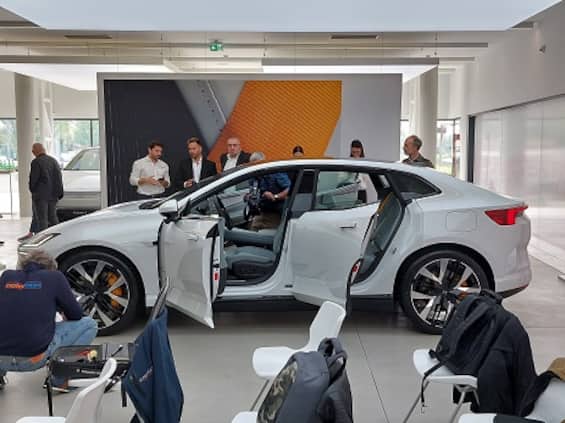 Polestar 4, il SUV coupé già pronto per il futuro. FOTO