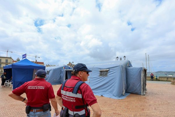 Campi Flegrei, i cantieri per le vie di fuga sono bloccati da anni