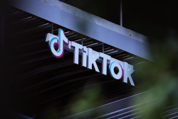 Otto creatori di contenuti su TikTok intentano causa contro il governo USA – Software e App