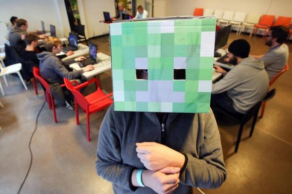 Microsoft introduce Copilot in Minecraft, l’IA che assiste i giocatori – Future Tech