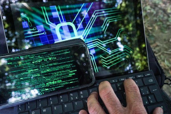 Futuro Tech: Gli hacker utilizzano l’Intelligenza Artificiale per truffe online durante gli Europei di calcio