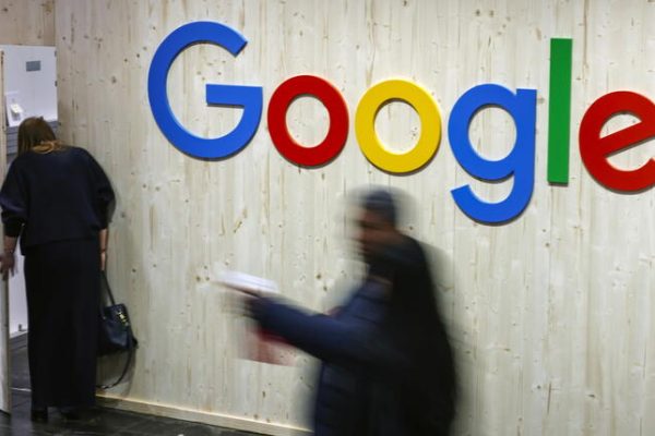 La nuova tecnologia di Google: un chatbot che simula dialoghi con personaggi famosi