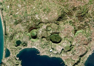 Campi Flegrei e Vesuvio sono collegati? Facciamo chiarezza sulla situazione