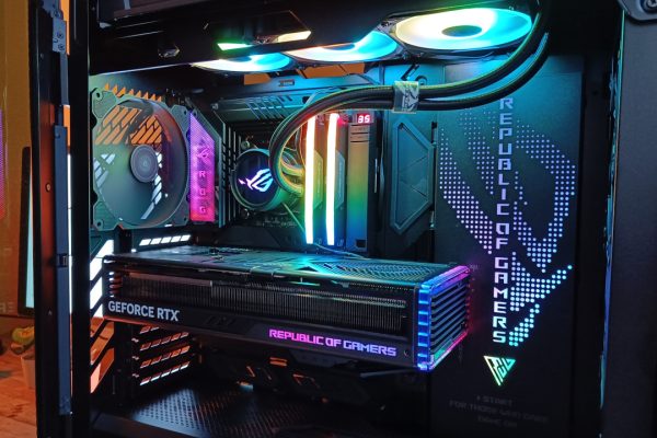 ASUS Advanced BTF: basta cavi in vista, assemblare un bel PC è un gioco da ragazzi