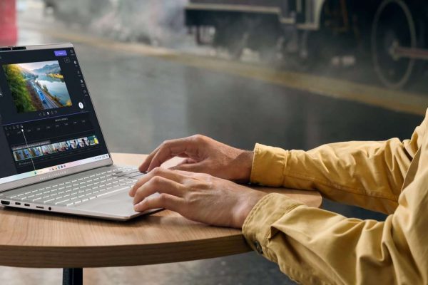 Vivobook S 15 è il primo Copilot+ PC di ASUS