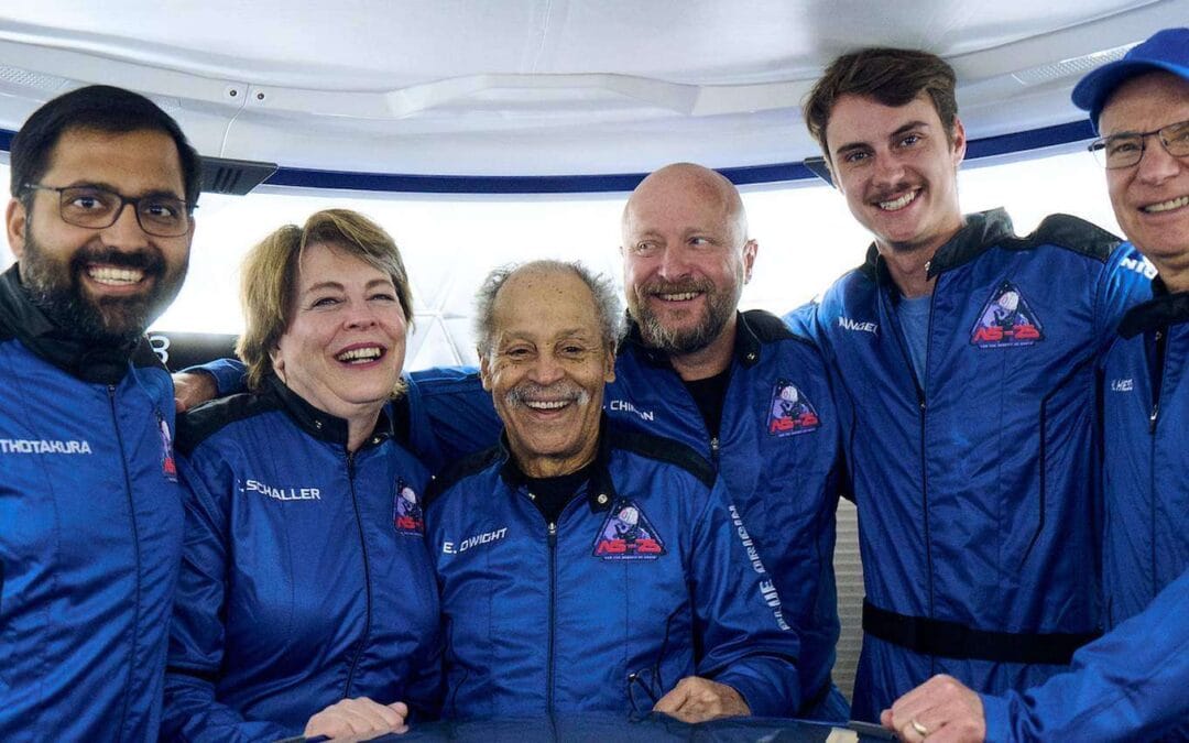 Blue Origin porta nuovi turisti nello spazio