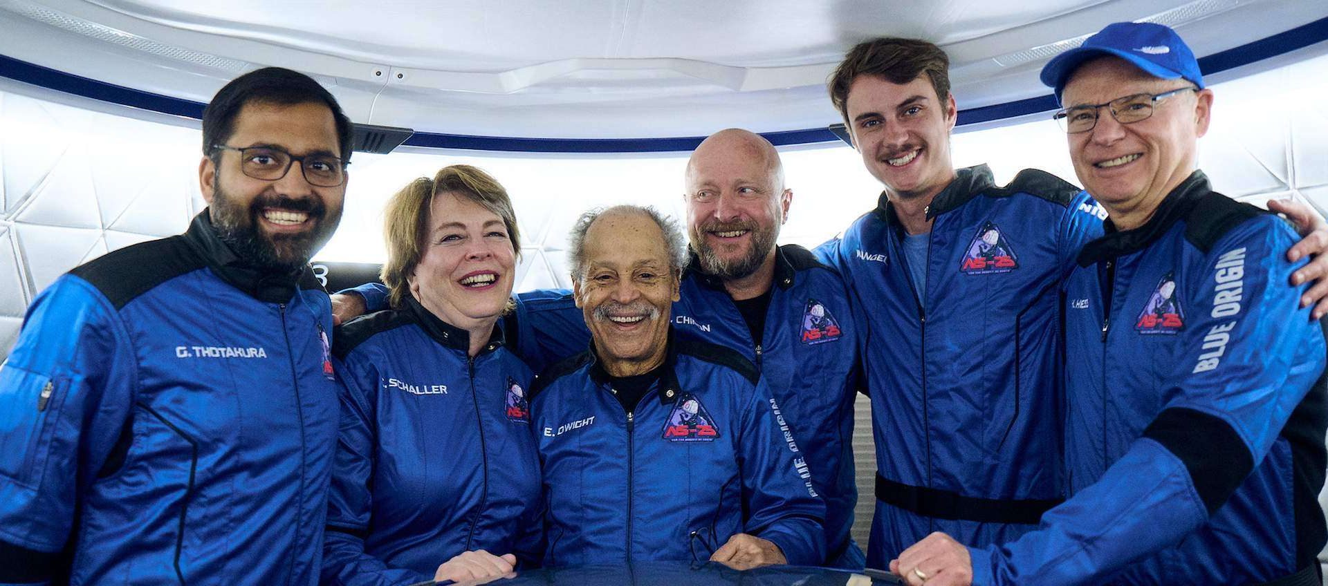 Blue Origin porta nuovi turisti nello spazio