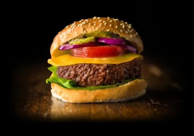 Carne coltivata, anche gli Stati Uniti iniziano a vietarla