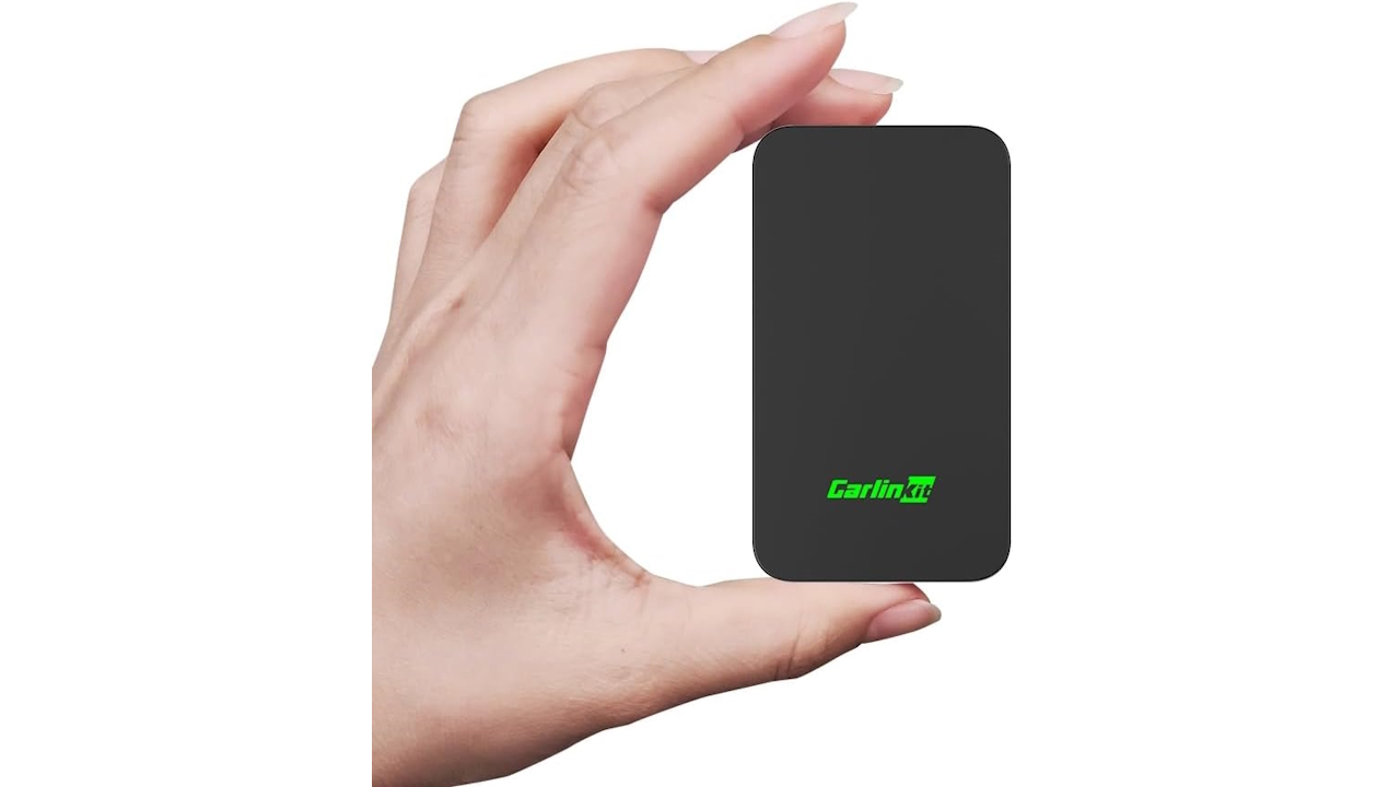 Ecco come trasformare in wireless Android Auto o Apple Carplay: 2 accessori che costano pochissimo per quello che offrono