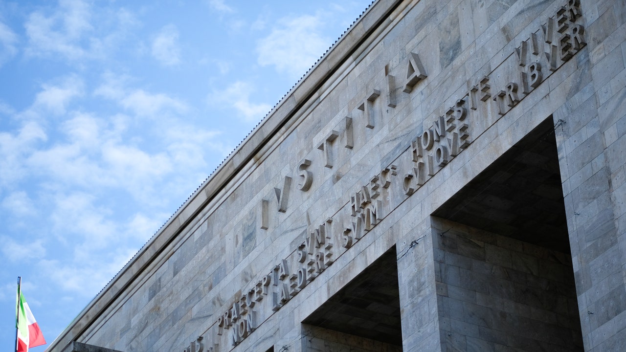 Violenza, siccome la vittima ha reagito dopo 20 secondi per i giudici non c’è reato