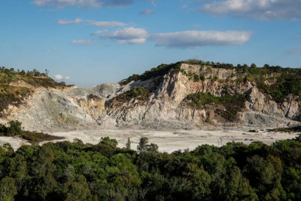 Campi Flegrei, cosa sappiamo dello sciame sismico