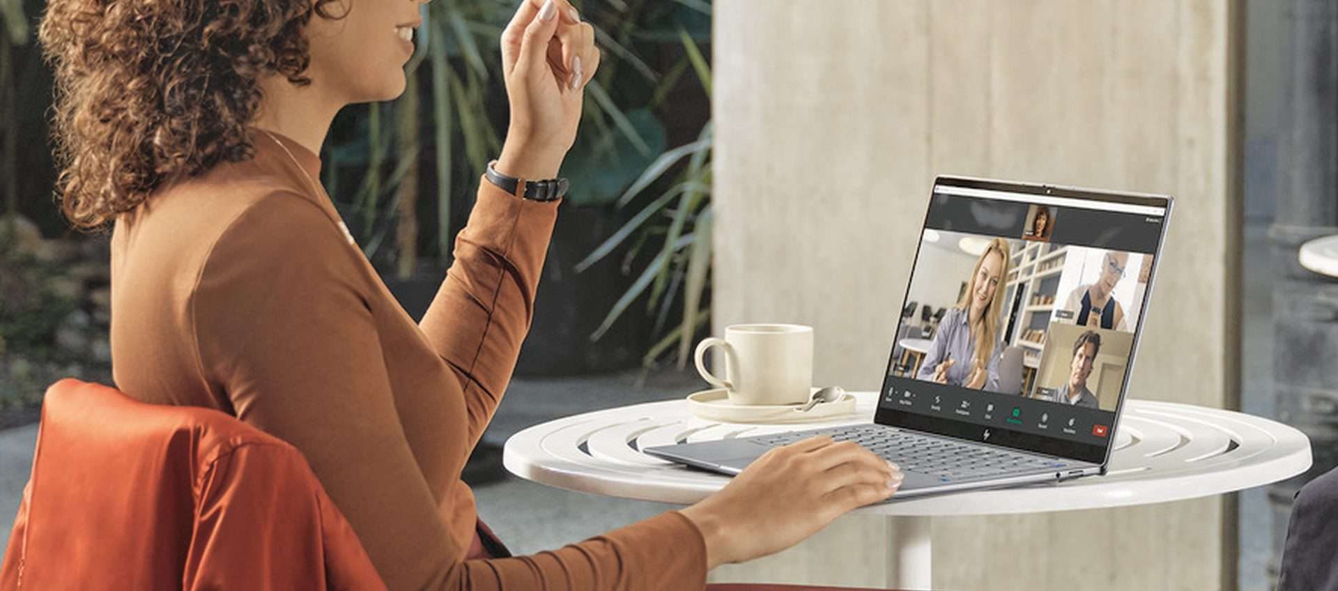 OmniBook X AI e EliteBook Ultra AI: Copilot+ PC di HP