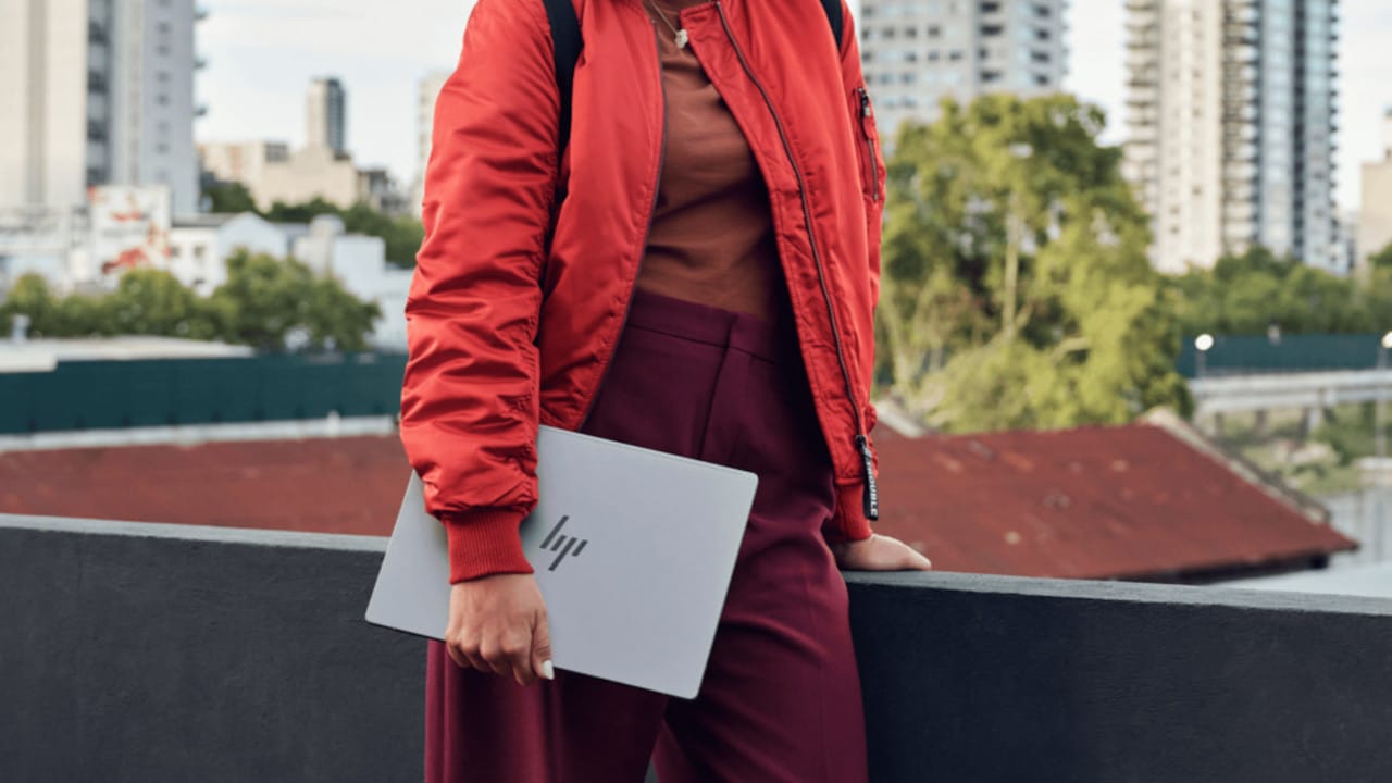 HP cambia il nome ai PC: Omni ed Elite al centro, addio a Spectre, Envy, Pavilion e Dragonfly