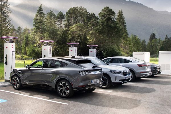 Ionity presenta due nuovi abbonamenti per ricarica ultrafast a prezzi meno cari