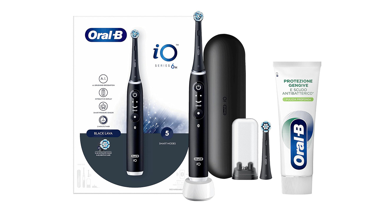 Lo spazzolino elettrico ricaricabile Oral-B Smart 4 4500N CrossAction è in offerta: perché conviene comprarlo a 59,99€