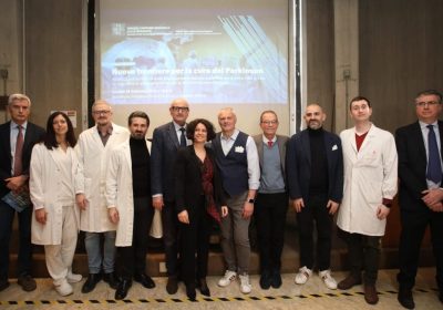 Microchip cerebrale contro il Parkinson impiantato per la prima volta in Italia. Il paziente ora sta bene