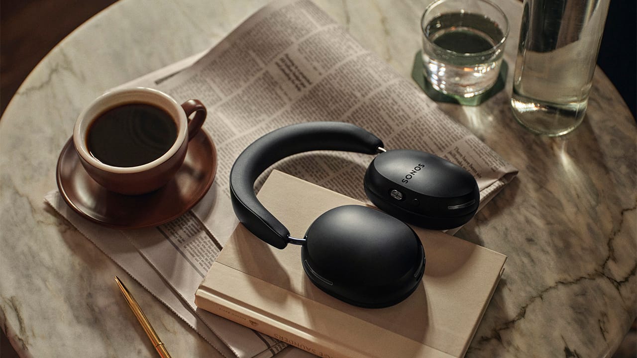 Sonos presenta Sonos Ace: dopo una lunga attesa arrivano le cuffie