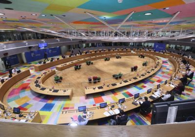 Via libera definitivo all’AI Act: la prima legge al mondo sugli algoritmi – Future Tech