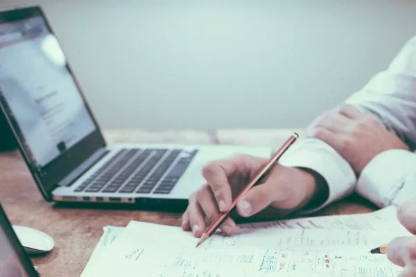 L’AI è più precisa degli analisti nelle previsioni finanziarie