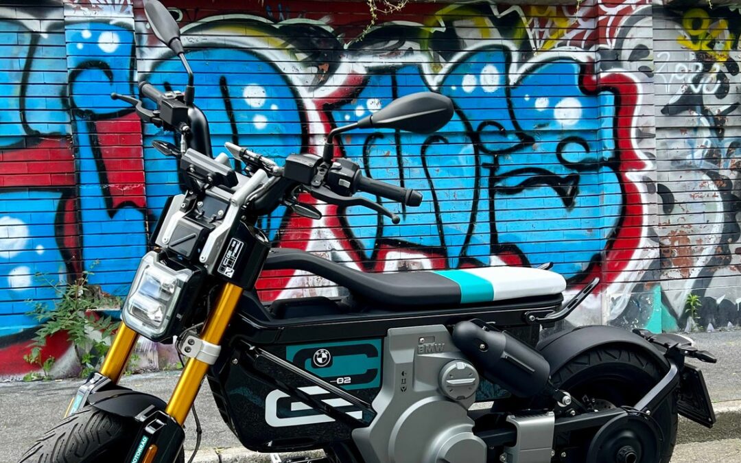 Bmw CE 02, l'elettrica minimalista da città