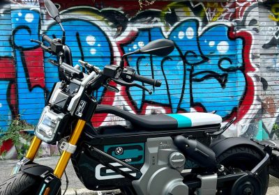 Bmw CE 02, l'elettrica minimalista da città