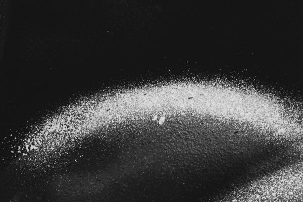 Sniffy, cosa contiene la polvere bianca energizzante da inalare che preoccupa le autorità