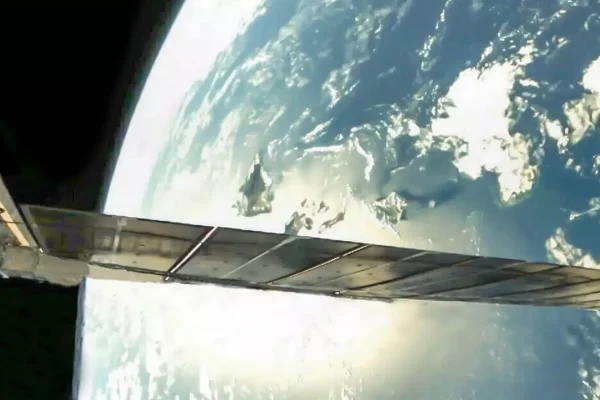 Amazon sfida Starlink di SpaceX con i satelliti Kuiper